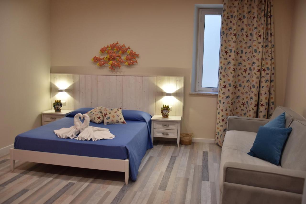 B&B Marina Blu จีอาร์ดีนี นักซอส ภายนอก รูปภาพ
